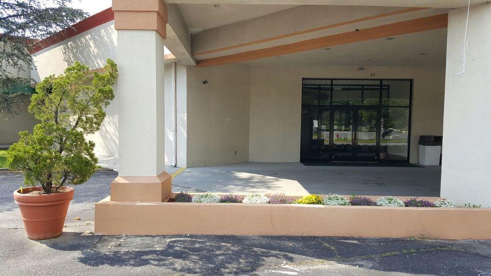 Red Carpet Inn & Suites Carneys Point/Wilmington Exterior photo